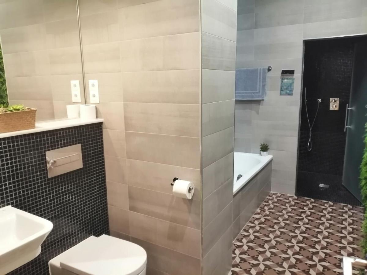 A&N Collector Apartment Malaga Bagian luar foto